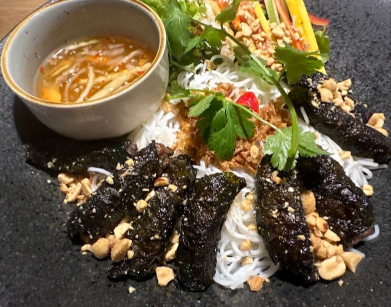 BÚN BÒ LÁ LỐT